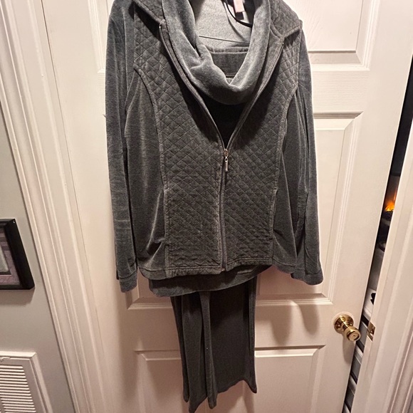 White Stag Sweaters - White Stag Gray Women's 3 pieces Velvet/Velour